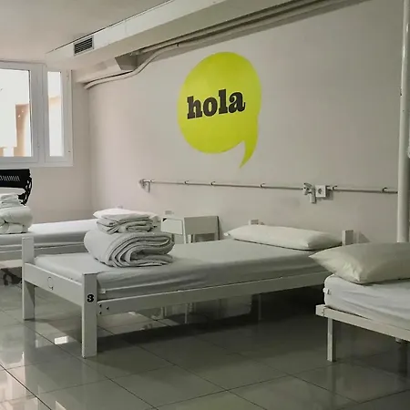 Hola Eixample بيت شباب *