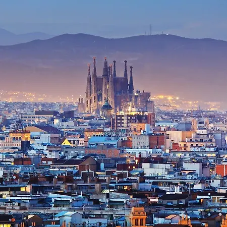 Hola Eixample برشلونة