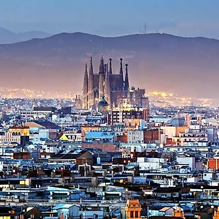 Hola Eixample Vandrerhjem *