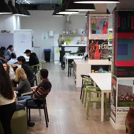 Hostel Hola Eixample *