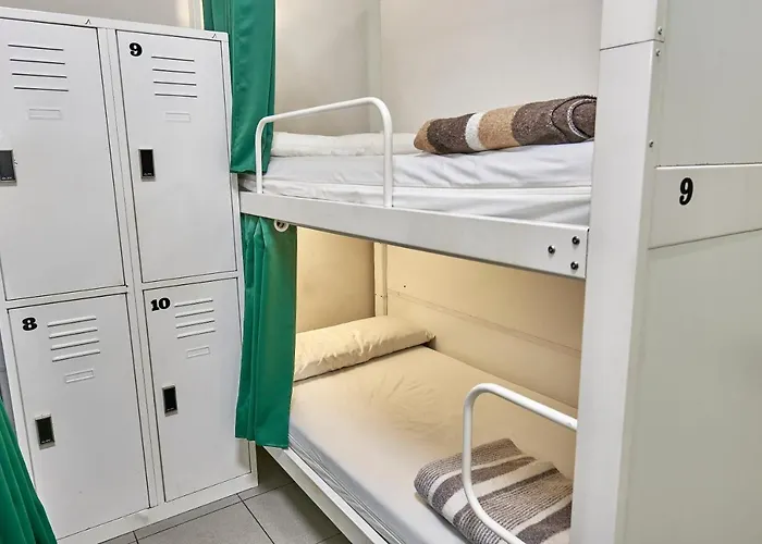 Hostel Hola Eixample *