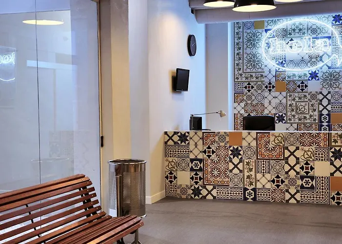 Hola Eixample Барселона