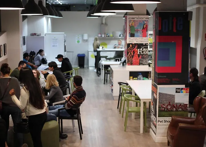 Hostel Hola Eixample *