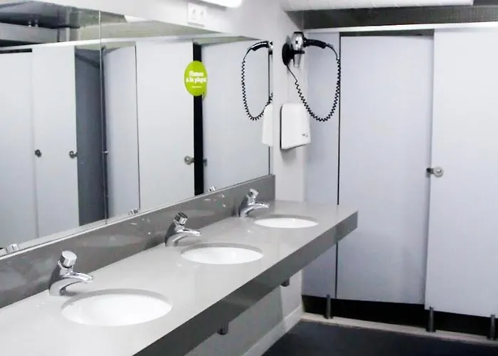 Hola Eixample Vandrerhjem *