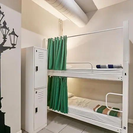 Hola Eixample Auberge de jeunesse *