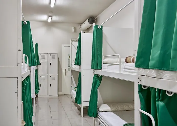 Hostel Hola Eixample Barcelona