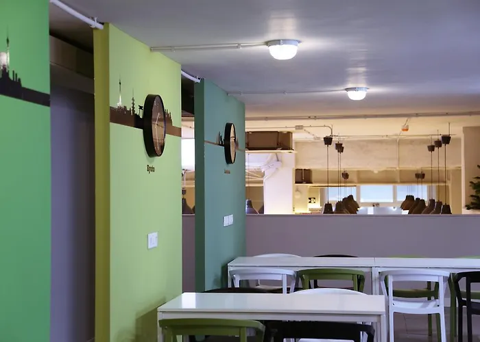 Hostel Hola Eixample Barcelona