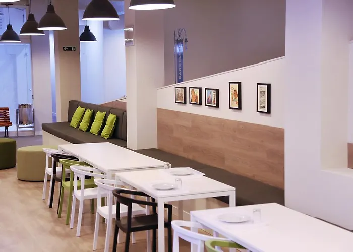 Hostel Hola Eixample *